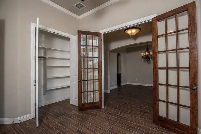 2113 Clive Dr — Photo 11