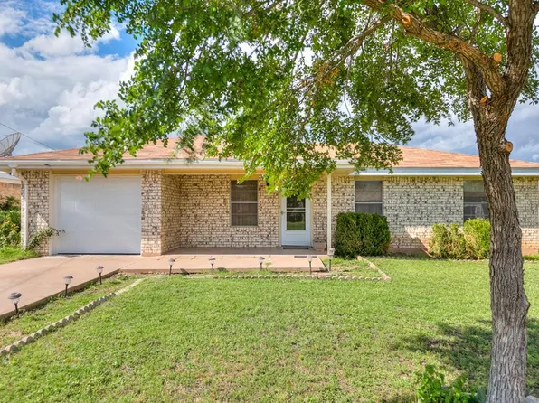 1814 Louise Dr, San Angelo, TX 76901