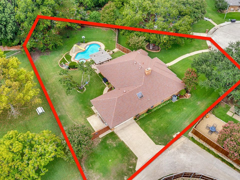 1st image of 1302 Carolina Ct