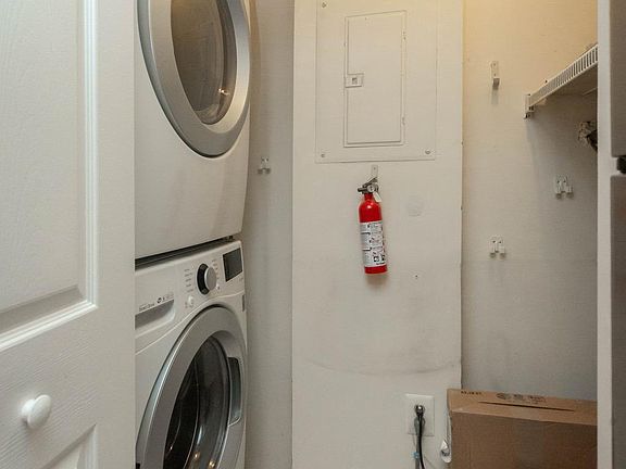 5th image of 15313 Diamond Cove Ter APT 2-8