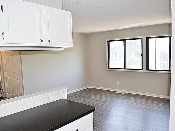 4th image of 5966 Fernwood St