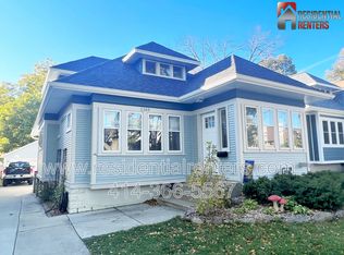 2369 N 61st St, Wauwatosa, WI 53213