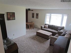 2nd image of 198 Meadow Cir