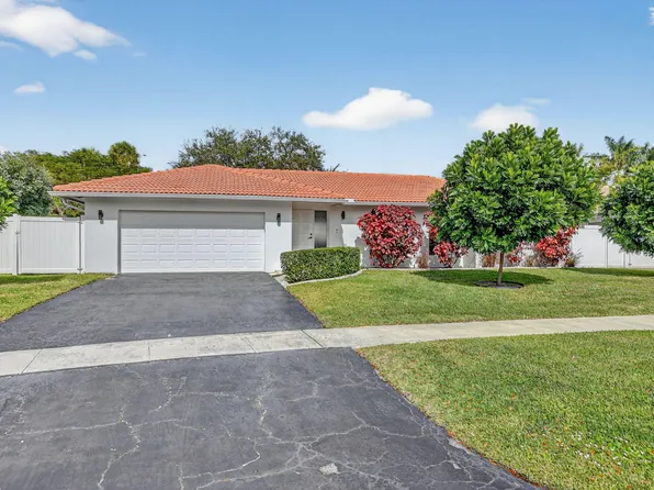 20833 Sonrisa Way, Boca Raton, FL 33433