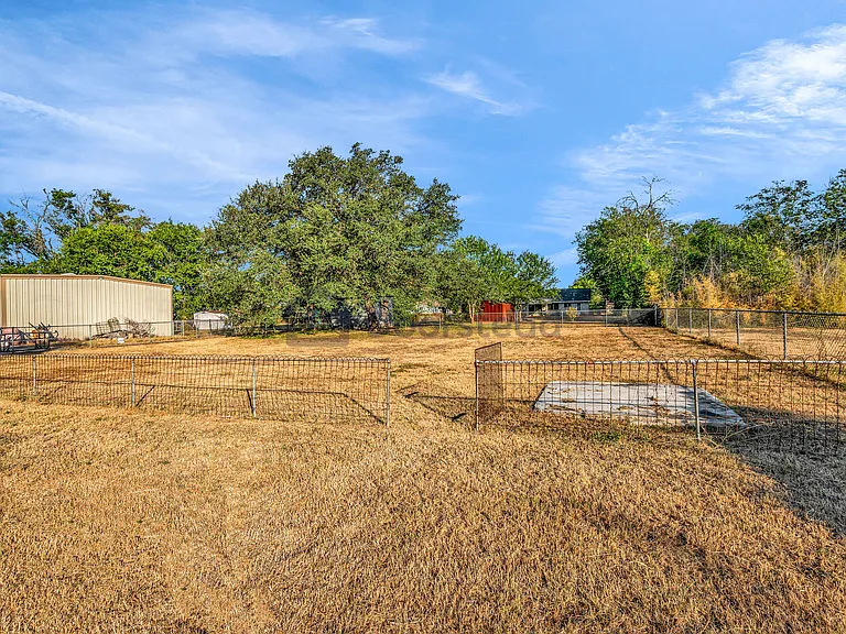 445 Granada Dr — Photo 28