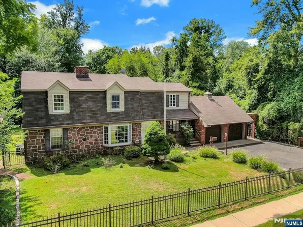270 High St, Closter, NJ 07624
