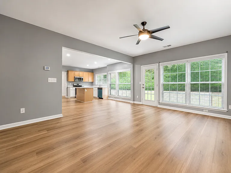 2923 Stanstead Cir — Photo 6