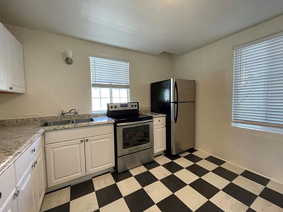 2nd image of 1745 Kettner Blvd