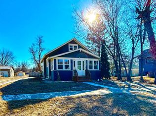 514 3rd St SW, Pipestone, MN 56164