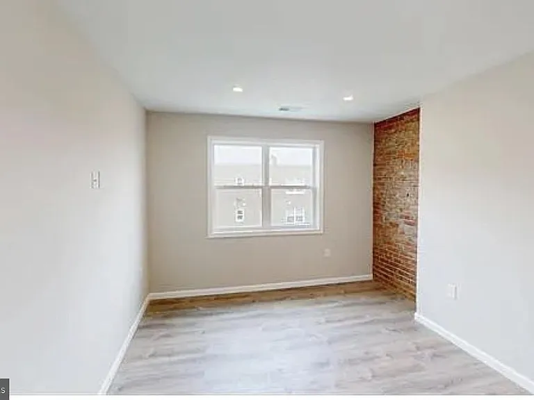 2429 Alabama Ave SE #204 — Photo 11