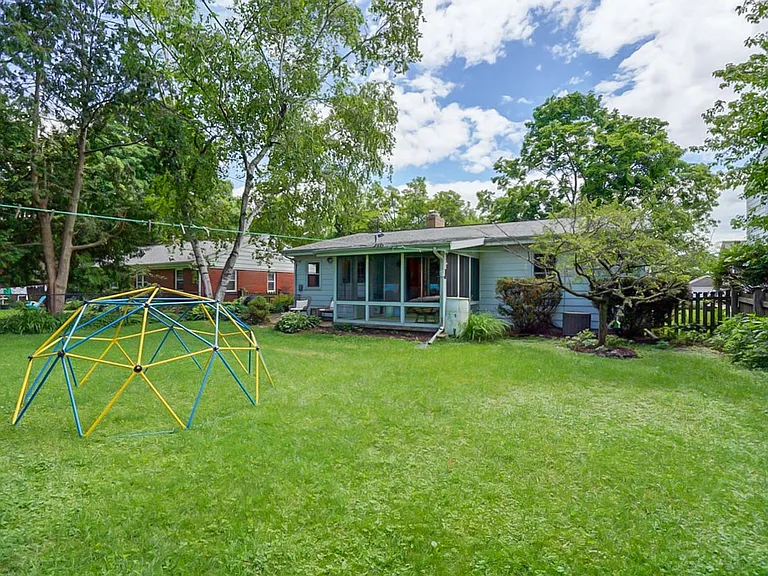 4018 Paunack Ave — Photo 37