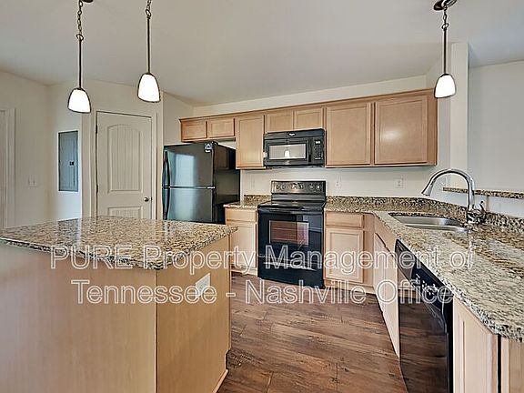 3rd image of 100 Cobblestone Place Dr
