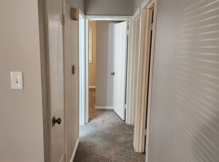 9401 Hollaman Cir, Little Rock, AR 72209