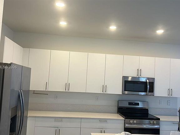 5th image of 16144 SW 148th Pl