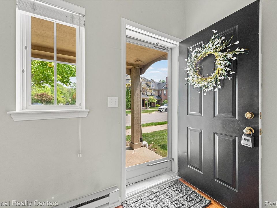 1st image of 4048 Berkeley Ave