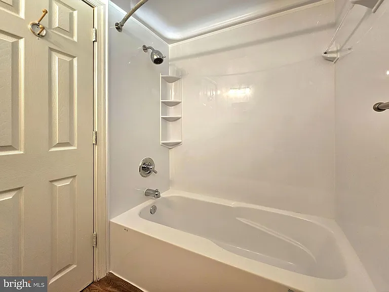 4123 Glendale Rd — Photo 6