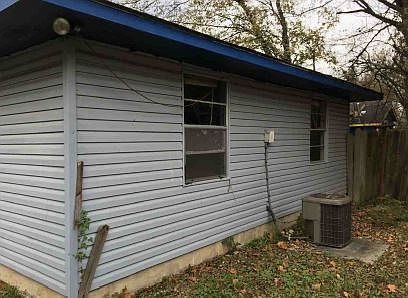 2nd image of 3768 Topeka St