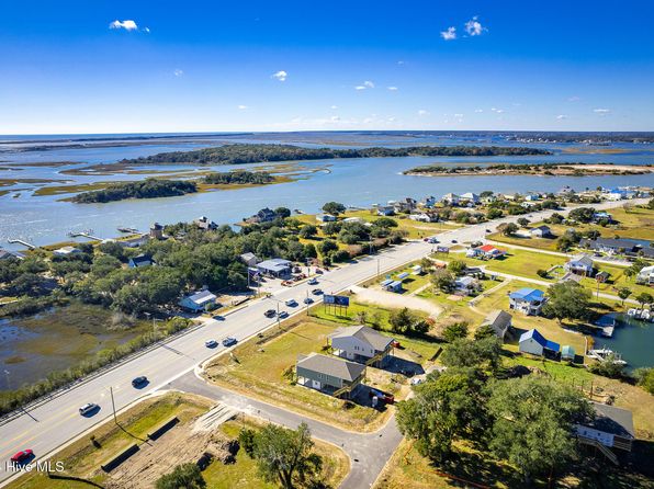 108 Flippers Cove Drive, Cedar Point, NC 28584