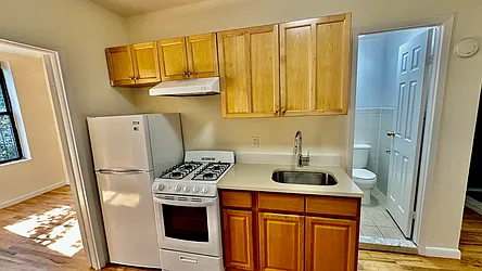 Rented by HOLTON REAL ESTATE INC.