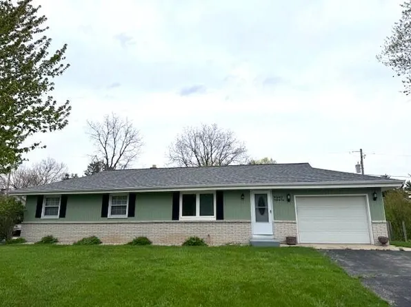 W240N6474 Ash STREET, Sussex, WI 53089