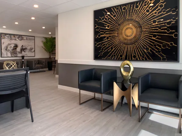 104 Hemlock Cres SW, Calgary, AB T3C 2Z2