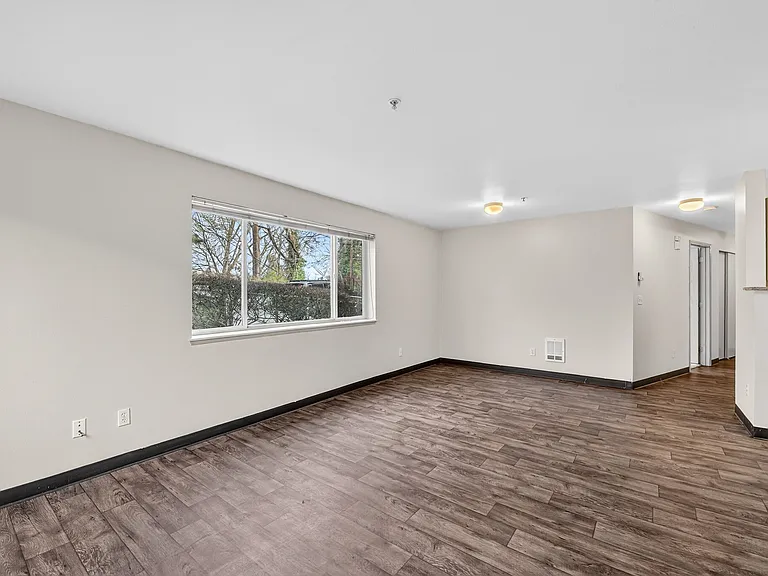 Ivy Ridge Apartments — Photo 13