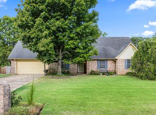 425 N Gretna Green Dr, Munford, TN 38058