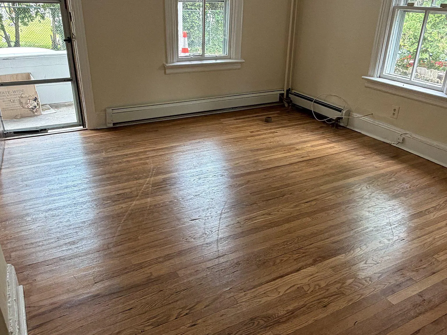 2 bed, 2.0 bath, 1000 sqft, $3,400 — Photo 2