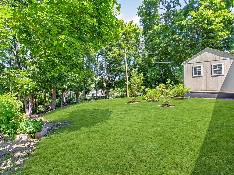 68 Mulford Ave — Photo 18