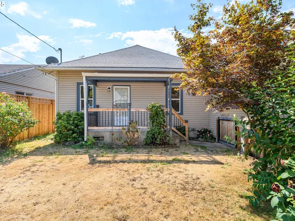 1404 E 8th St, Newberg, OR 97132