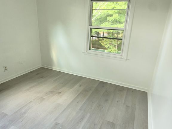 5th image of 81 Cannon Rd #81