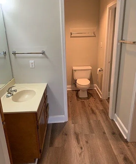 607 Main St #4 — Photo 7
