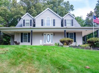 2 Warbler Rd, Brandenburg, KY 40108