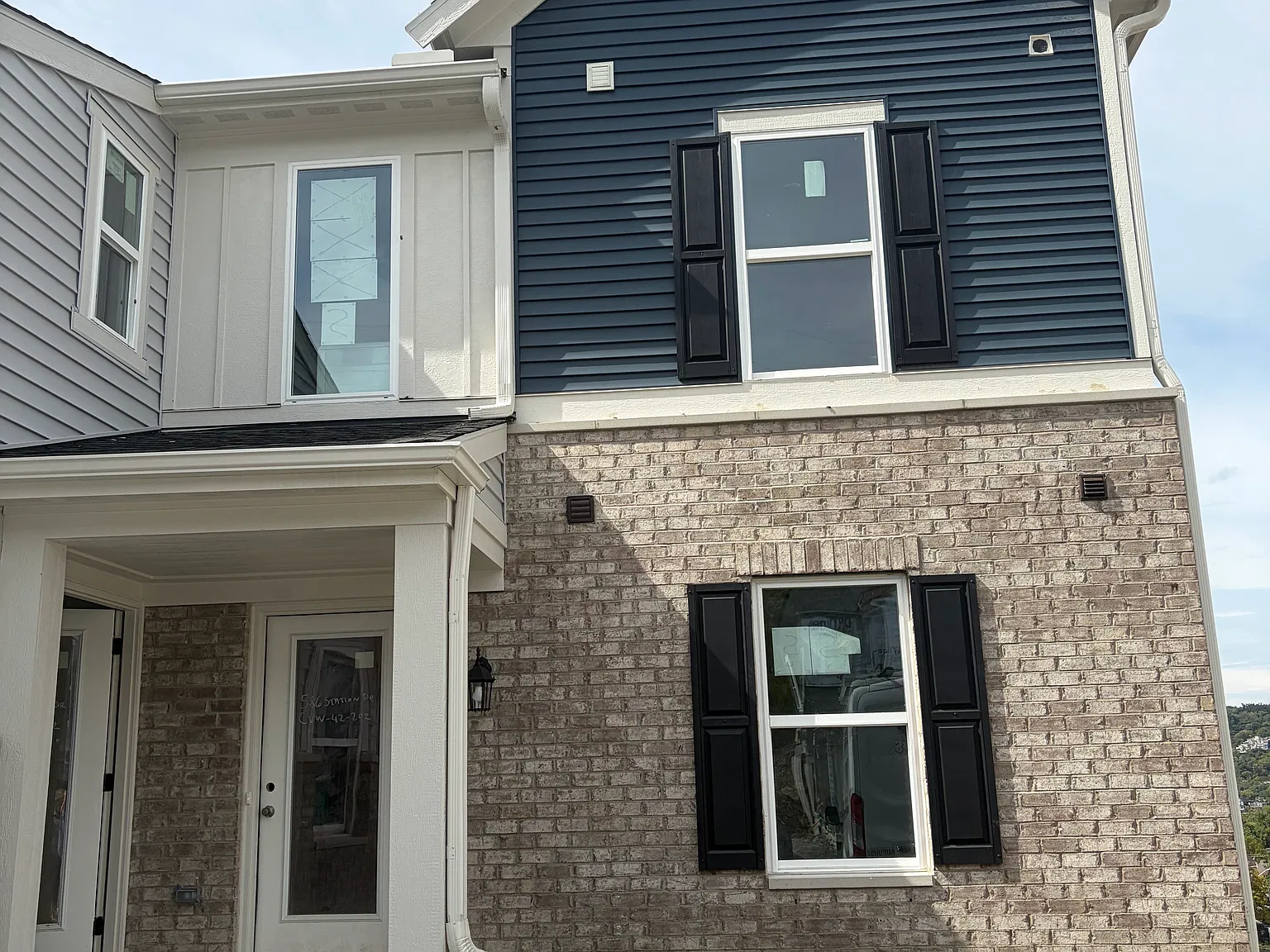 2 bed, 1229 sqft, $2,250 — Photo 1