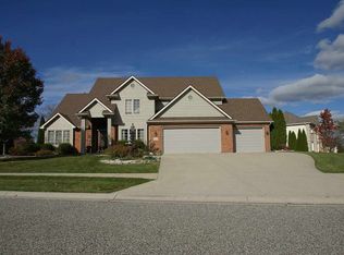 1303 Perry Lake Dr, Fort Wayne, IN 46845