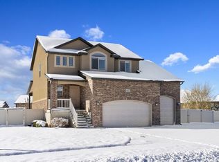1410 S 4100th Cir W, Syracuse, UT 84075