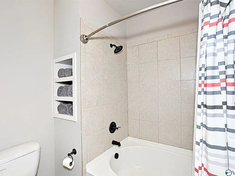1106 Halsey Ave NE — Photo 14