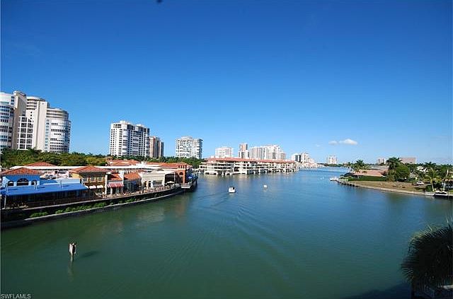 1st image of 205 Park Shore Dr