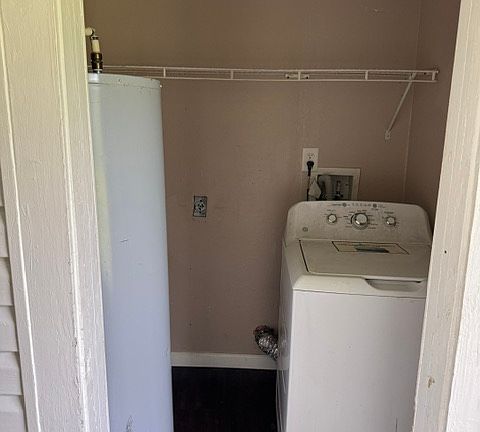 4th image of 2503 Scott Ave