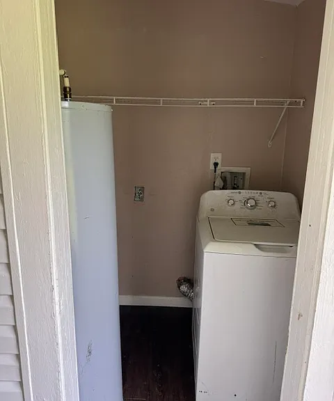 2503 Scott Ave — Photo 4
