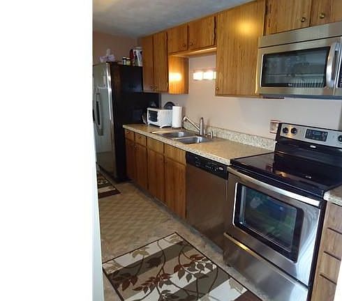 5th image of 8400 Muldoon Ct