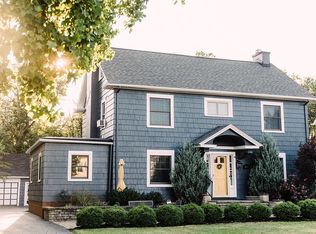 1100 Maple Cliff Dr, Lakewood, OH 44107