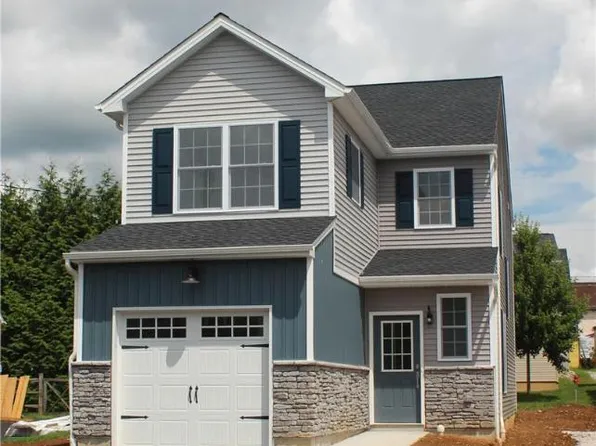 457 Front St, Hellertown, PA 18055