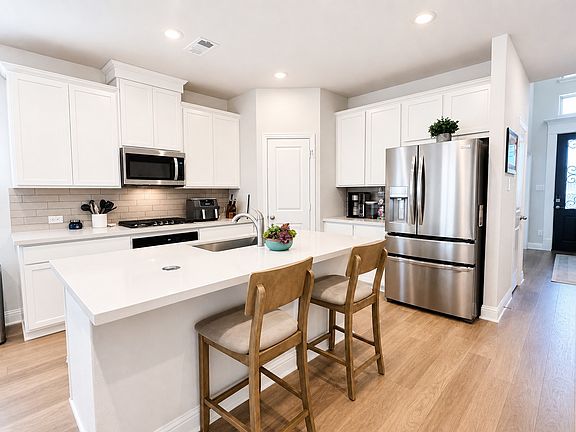 5th image of 6128 Vestor Dr