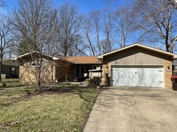 802 Van Buren St, Monticello, IL 61856