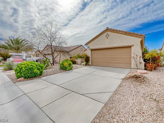 2nd image of 2309 Fossil Canyon Dr