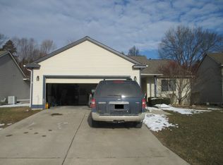 1258 Edgebrook Dr, Howell, MI 48843