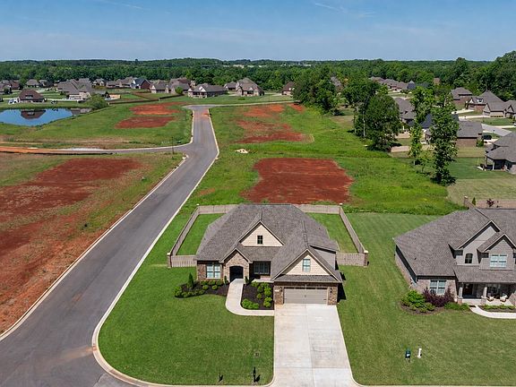 5th image of 29458 Carnaby Ln