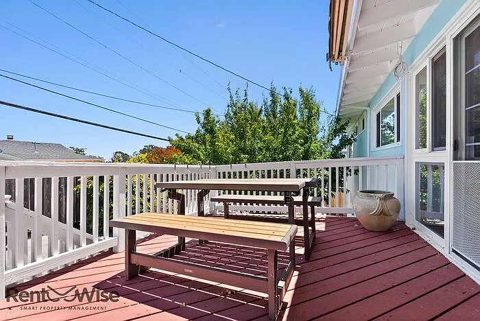 1120 Oakwood Dr — Photo 28
