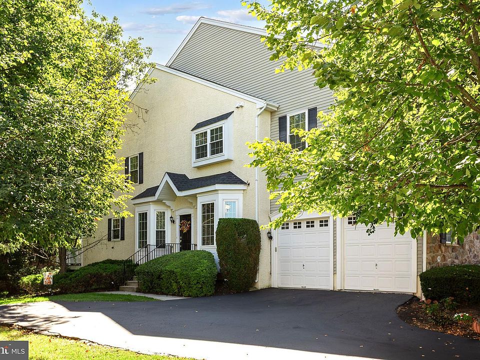 1st image of 70 Longview Ln